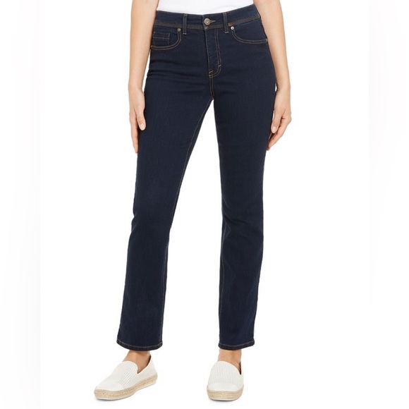 💜 Classic Straight Leg Jeans - Short 💜 - Picture 2 of 11